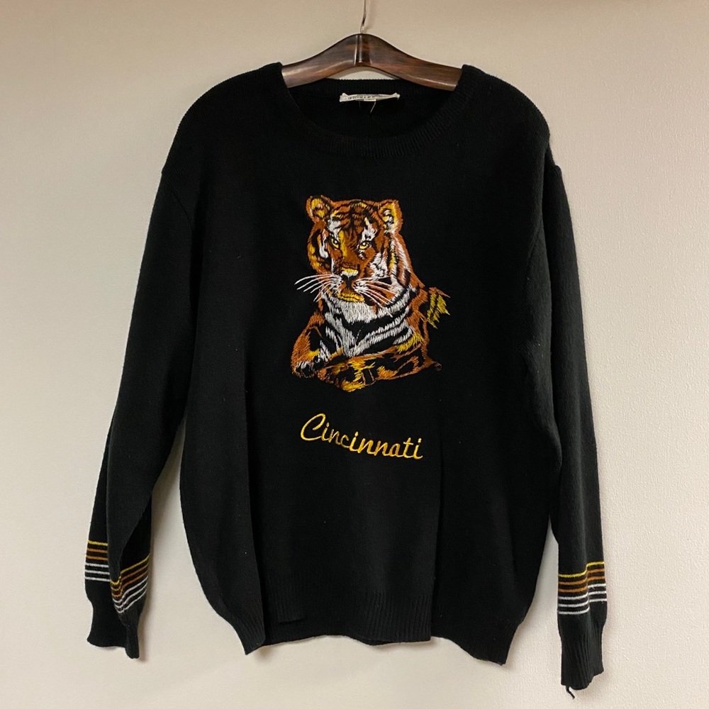 Vintage knit sweater